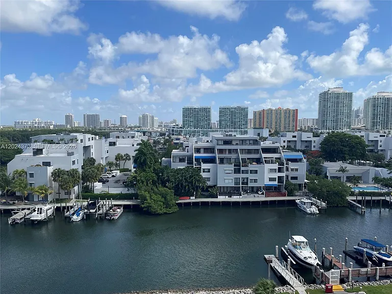 400 Kings Point Dr #829 — Photo 11
