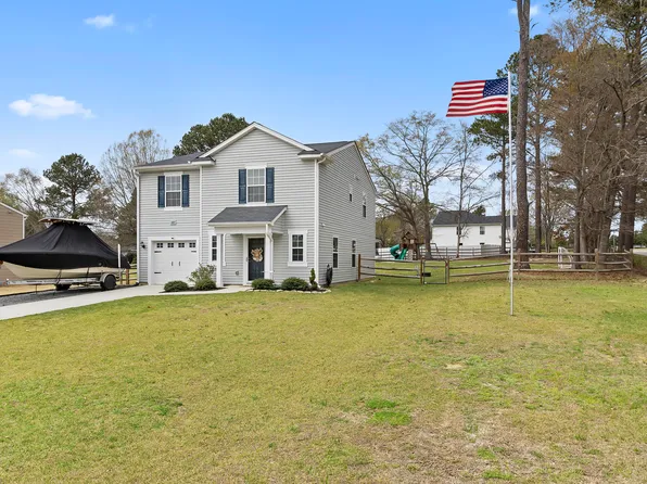 400 Century Ln, Cameron, NC 28326