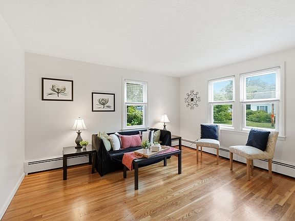 4th image of 4 Orient St
