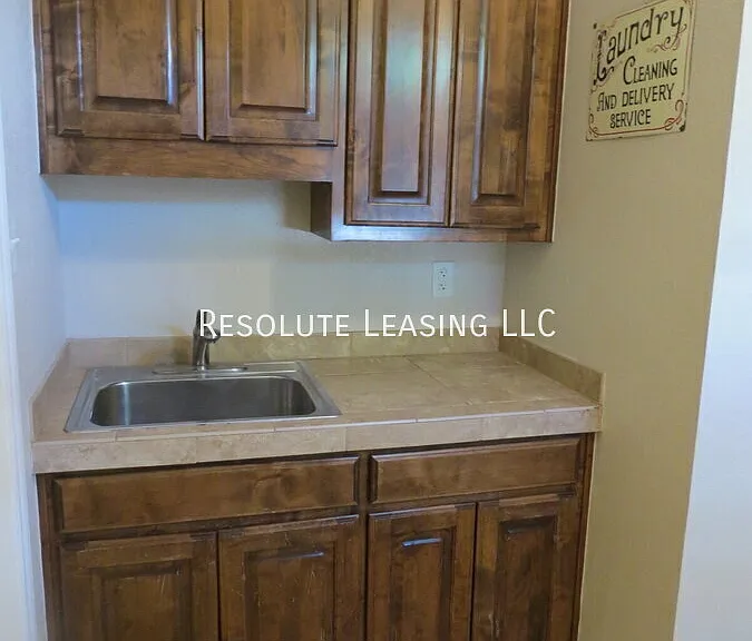 5802 Sulfur Spring Dr — Photo 8