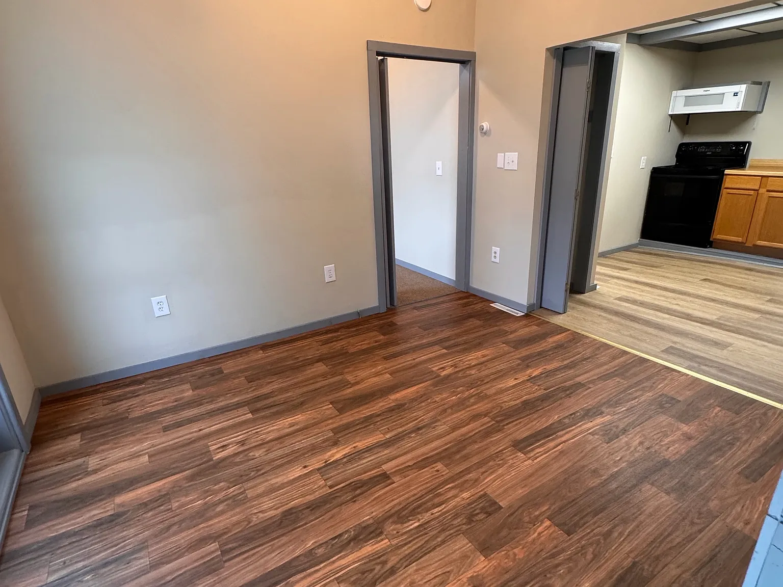 5224 West Senca St — Photo 1