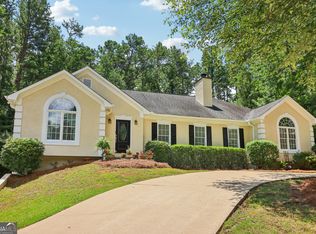 145 Butterfield Ln, Fayetteville, GA 30214