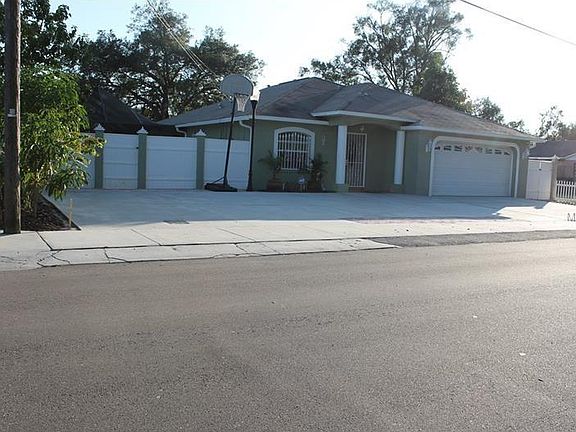 2nd image of 3006 W Crest Ave