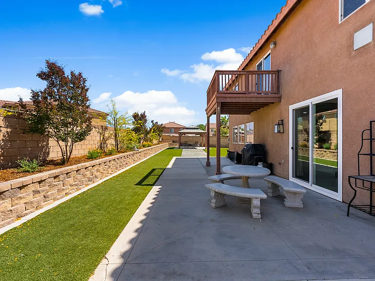 44256 Dahlia St — Photo 47