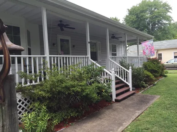 113 7th St, Colonial Beach, VA 22443