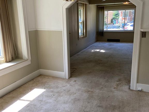 5th image of 23746 Hazelwood Ave