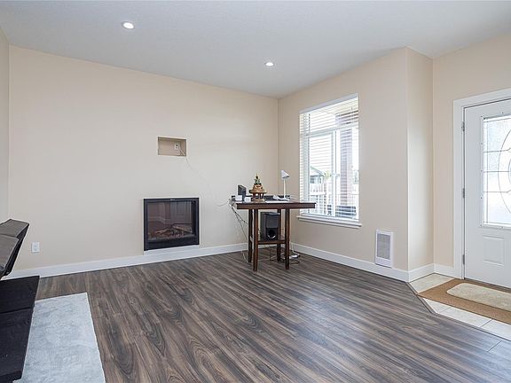 3rd image of 144 Victoria Rd