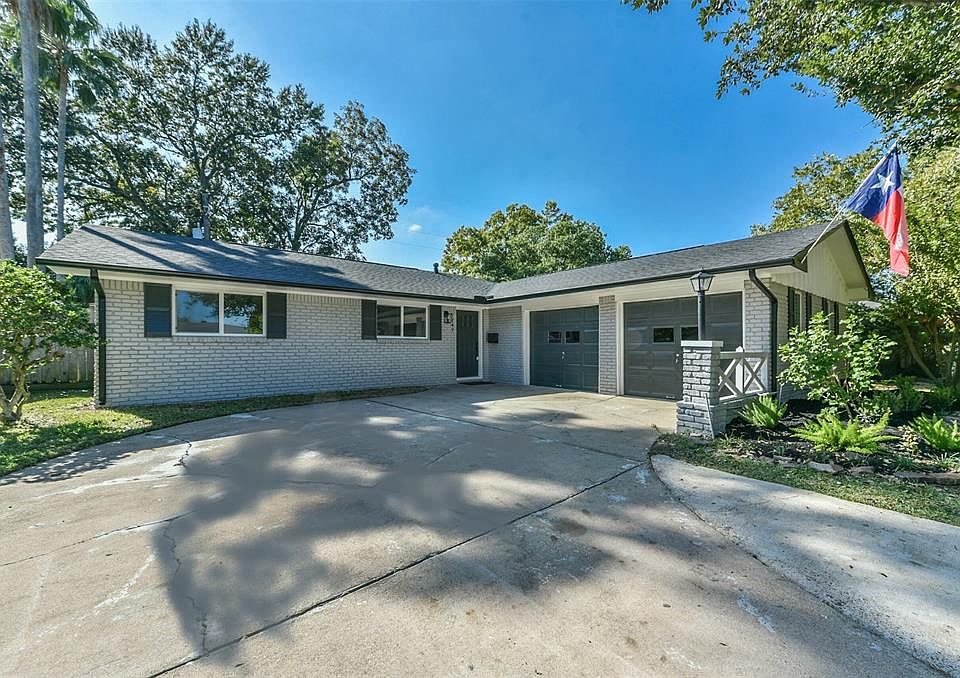 1st image of 5247 Poinciana Dr