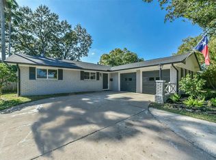 5247 Poinciana Dr, Houston, TX 77092