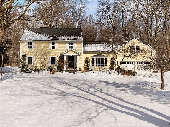 3rd image of 15 Edgewood Pkwy