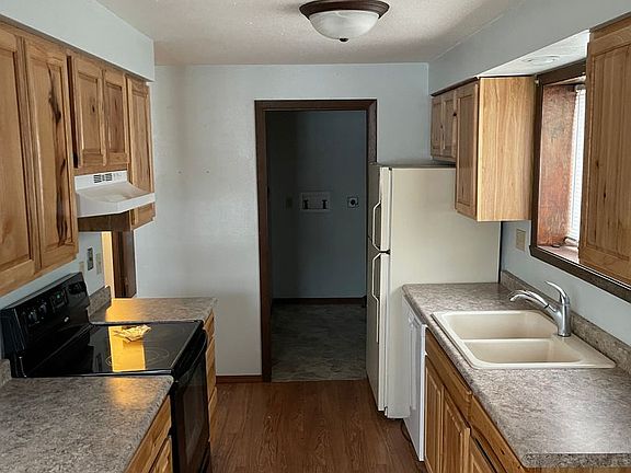 5th image of 411 11th Ave W #4