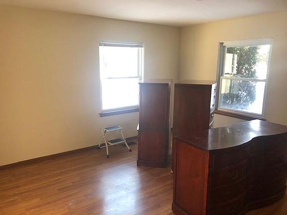 5th image of 39W214 Fabyan Pkwy