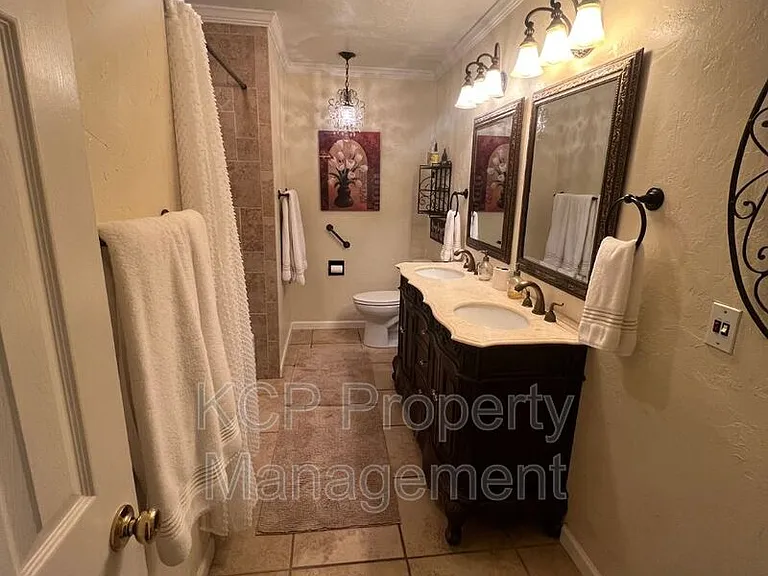 10511 Meandering Way — Photo 18