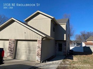 1938 NE Knollbrook St, Lees Summit, MO 64086