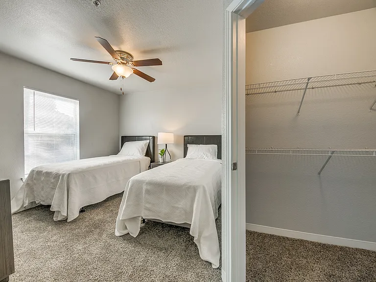 8611 Waters Edge Dr — Photo 8