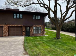 1300 Greta St, Cherokee, IA 51012