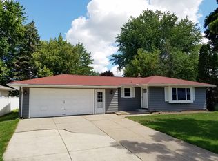 1271 Greenbrier Ln, North Tonawanda, NY 14120