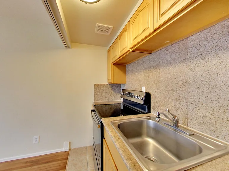 7630 Geary Blvd #204 — Photo 10