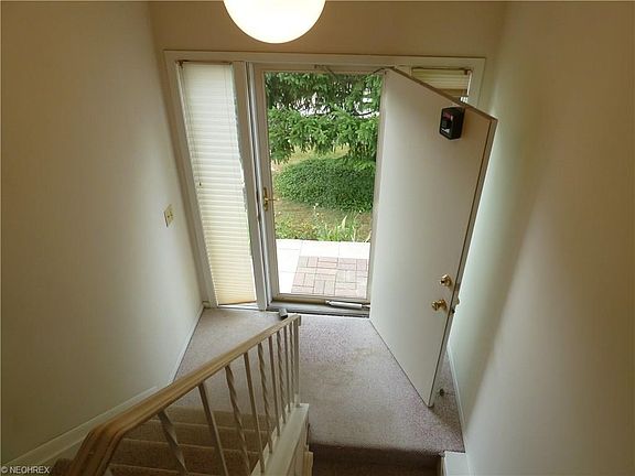 FRONT FOYER ENTRACE