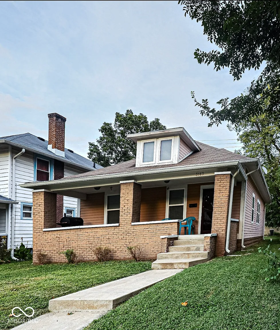 3163 Graceland Ave photo 1