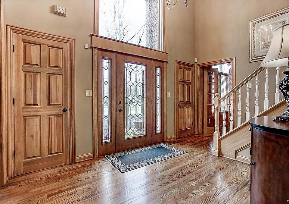 1st image of 10618 Chestnut Hill Ln