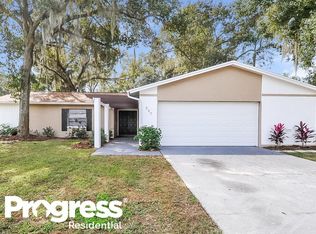 537 Sandy Creek Dr, Brandon, FL 33511
