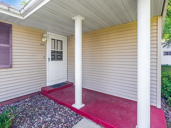 3rd image of 1109 JEFFERSON STREET