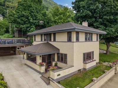 222 S Main St, Fountain City, WI, 54629