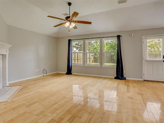 3rd image of 519 N Marathon Way