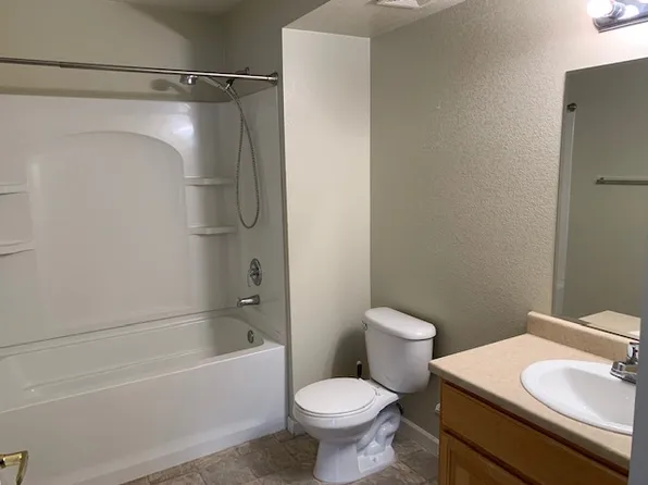 2631 E 15th St #204-1, Casper, WY 82609
