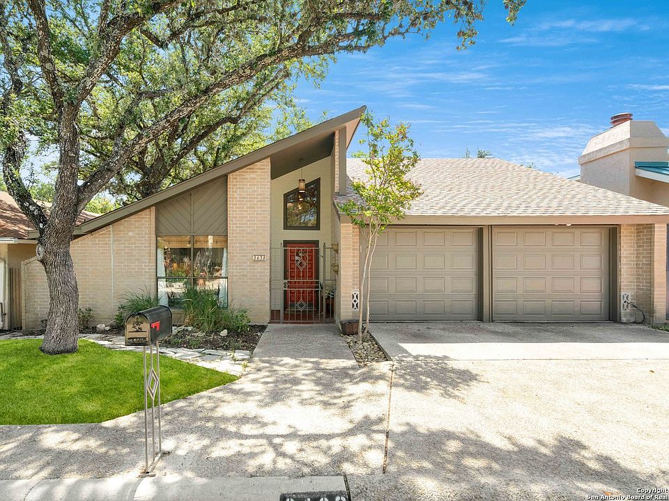 1st image of 3438 River Way
