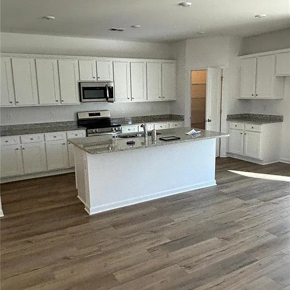 140 Red Maple Way — Photo 4