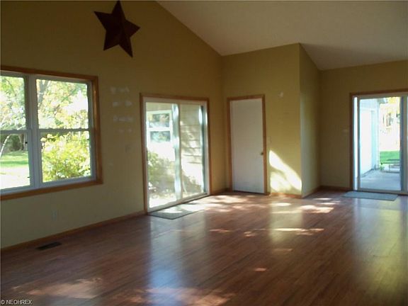 5th image of 295 Archwood Ave