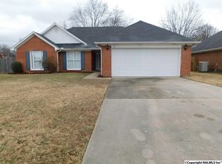 1414 Lake Crest Dr SW, Decatur, AL 35603