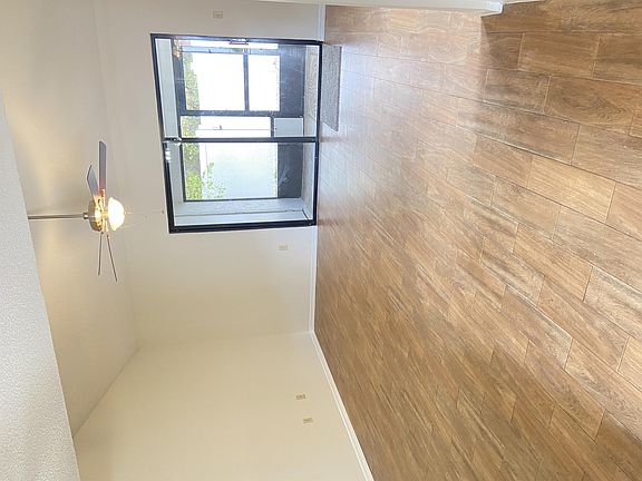 4th image of 5050 Ernst Ct #1