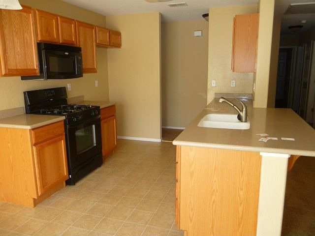 2nd image of 3019 W Prescott Ave