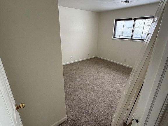3rd image of 1600 42nd St Unit 7