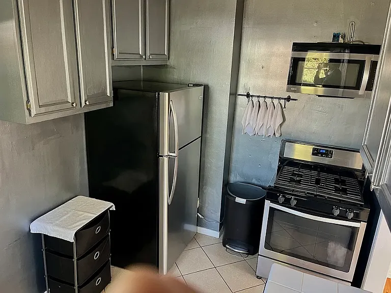 148 N Swall Dr #2 — Photo 5
