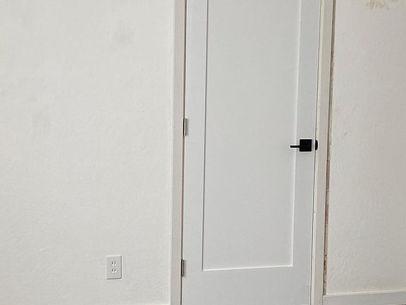 3rd image of 4641 Attawa Ave