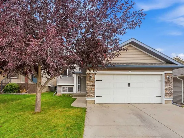 141 W Thornfield Close SE, Airdrie, AB T4A 2K8