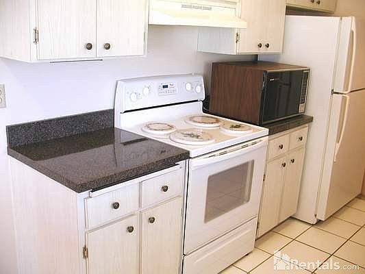 5th image of 1626 SE 13th St