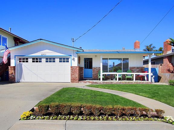 3rd image of 22931 E Cliff Dr