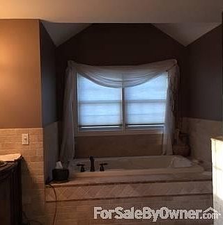 4th image of 1892 Feuereisen Ave