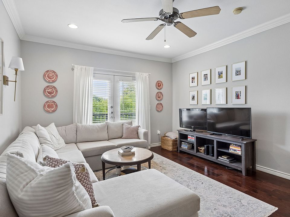 1st image of 3102 Kings Rd #1211
