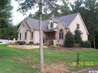 3rd image of 802 Bridgewater Dr