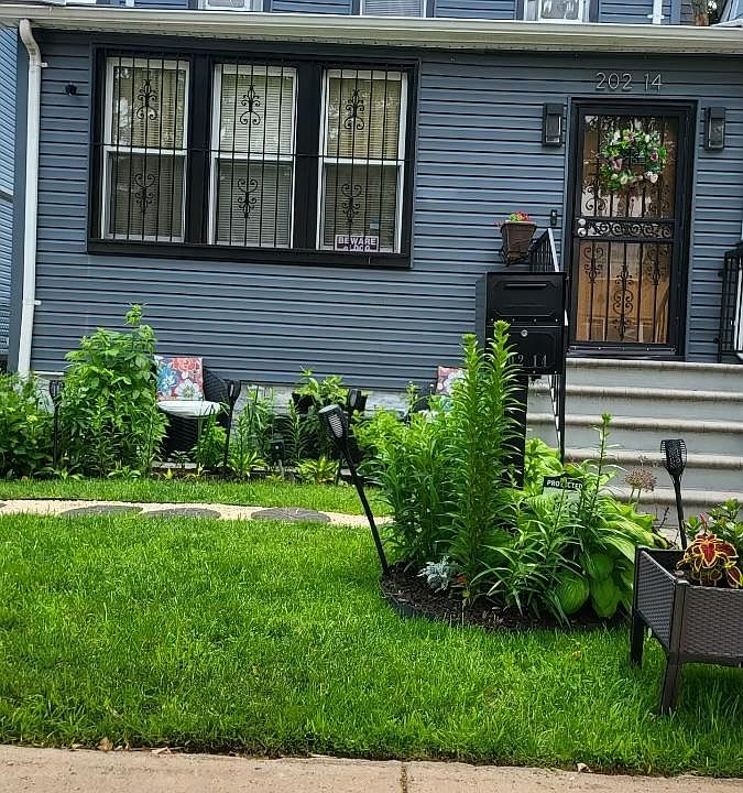 1st image of 202-14 116th Ave