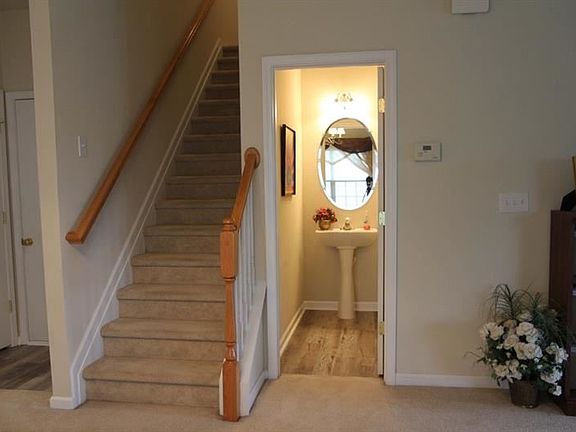 5th image of 2428 Suwanee Pointe Dr