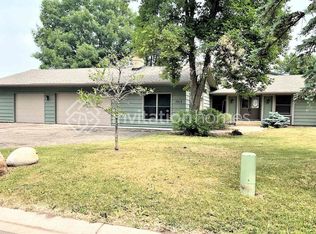 7015 W Shadow Lake Dr, Lino Lakes, MN 55014