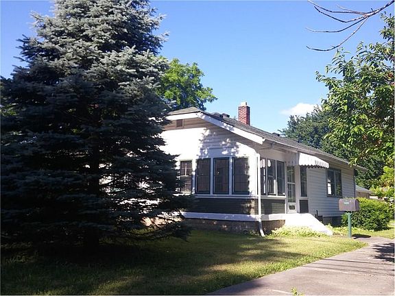 2nd image of 3408 S Sherman Dr