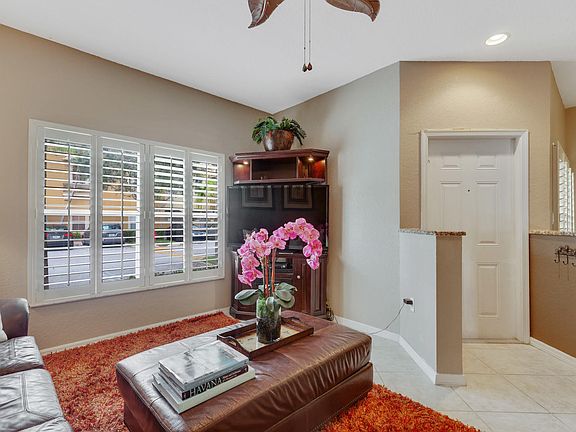 3rd image of 164 Lake Monterey Cir